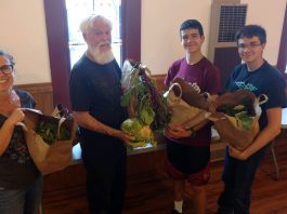 Sobrato FFA harvest veggies for local church