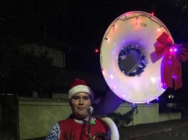 Thousands attend downtown holiday parade