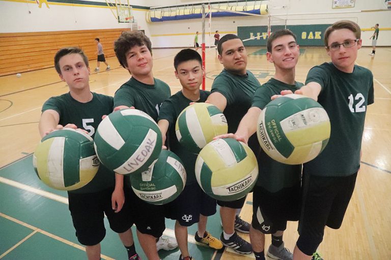 Acorns look to dig it