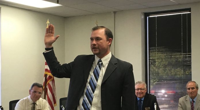 Voters to decide Arnett’s replacement