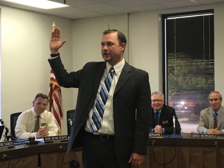 Voters to decide Arnett’s replacement