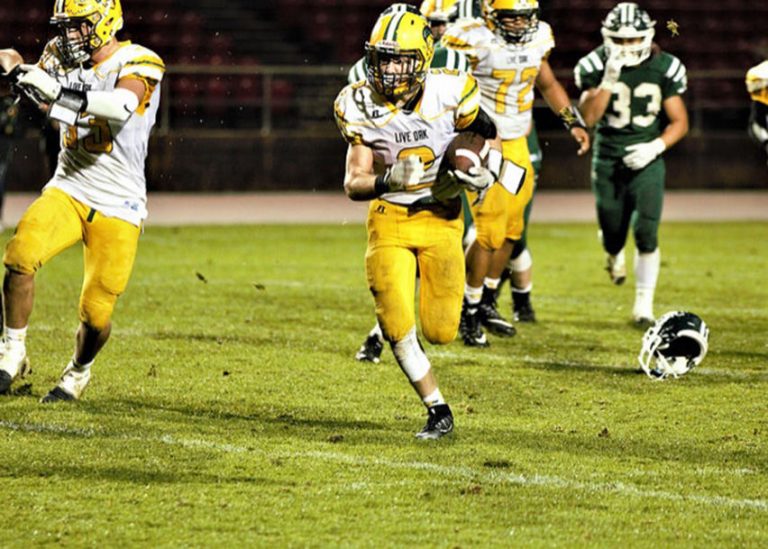 Davis competes for others