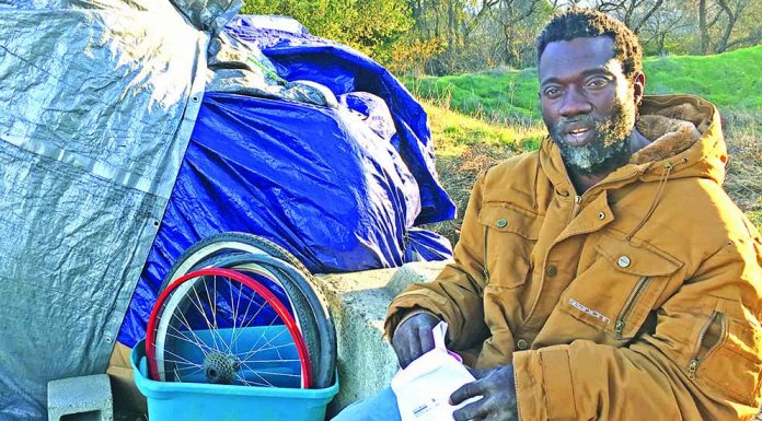 Sheriffs hunt for accused rapist