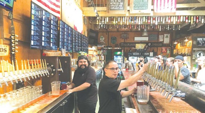 Running shop celebrates anniversary