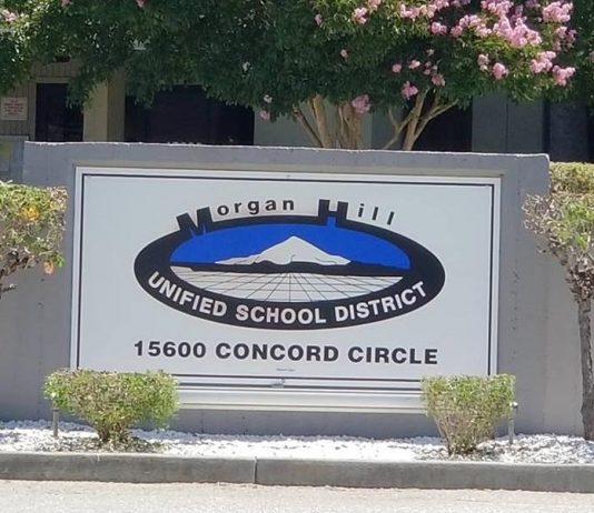 MHUSD manteniendo a los estudiantes en casa para el otoño