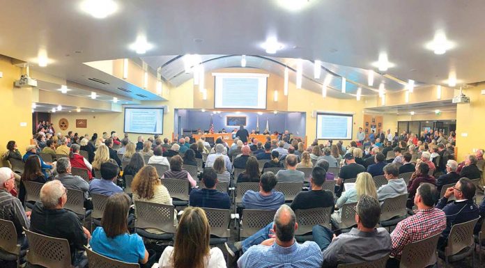 Tech park opponents crowd chambers