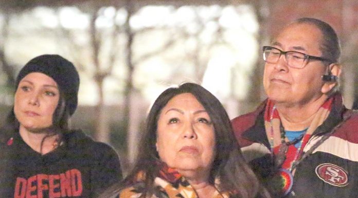 Council supports tribe, opposes mine proposal