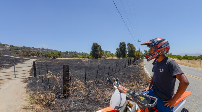 Within minutes: Crews Fire destroys home as blaze rips through 5,400 acres