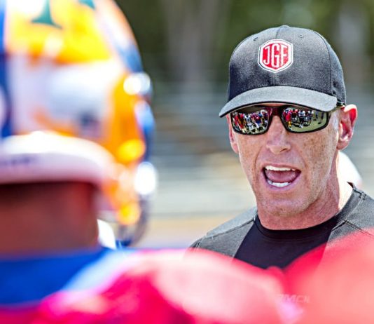 Jeff Garcia to host local football skills camp
