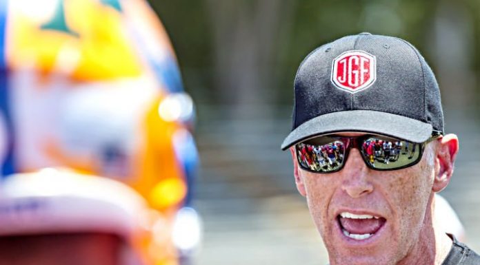 Jeff Garcia to host local football skills camp