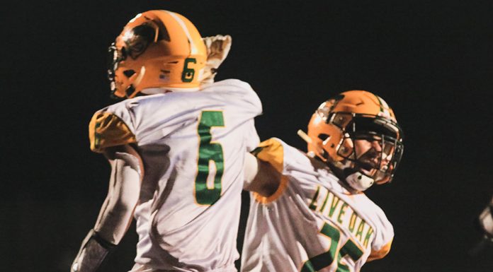 Live Oak goes nuts in win over Oak Grove