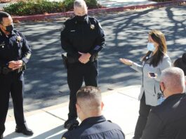 Hospital staffers thank first responders gloria dela merced pedro espinoza jason smith gilroy police department st louise regional hospital