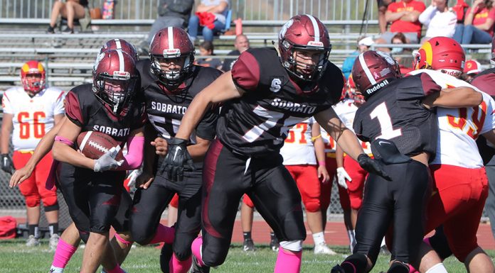 Live Oak, Sobrato football teams stay in contention to win league titles