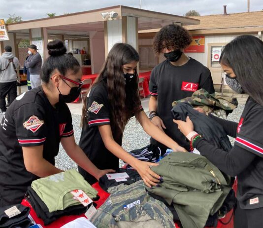 Shoe Palace makes big delivery to local nonprofit