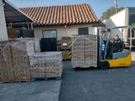 Market donates 500-plus turkeys to South County families