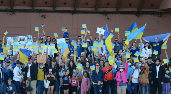 Locals rally for Ukraine