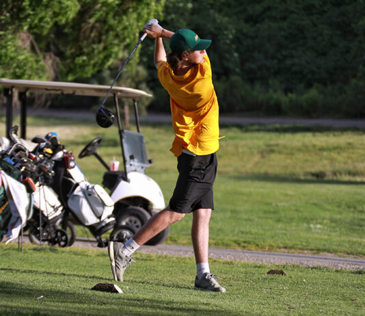 Live Oak boys golf team hitting it well on the links