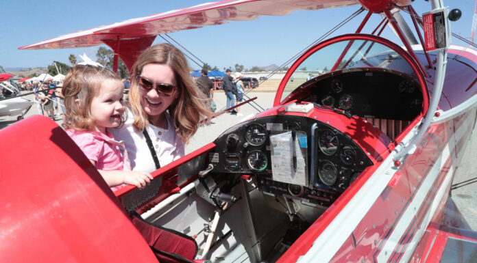Food, flying and fun at San Martin Airport