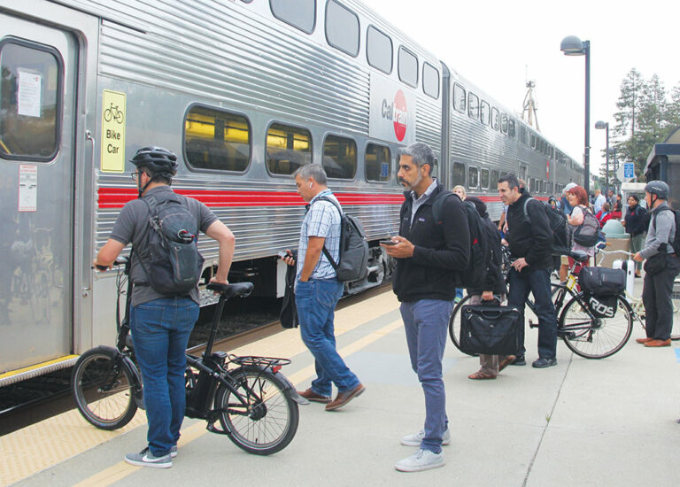Caltrain gains federal funds to complete electrification