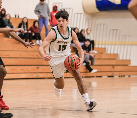Live Oak boys basketball breaks through for hard-fought league win