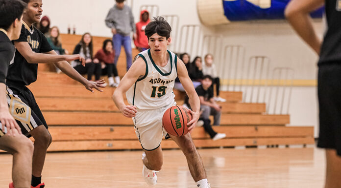 Live Oak boys basketball breaks through for hard-fought league win