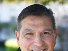 Banuelos honored for Leadership Excellence