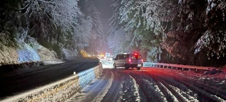 Unprecedented snowfall hitting Bay Area and Santa Cruz Mountains this weekend