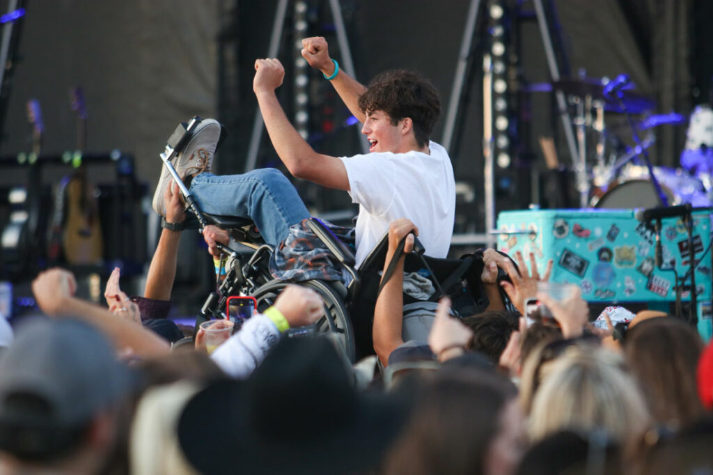 Boots and Brews festival draws hundreds of country music lovers