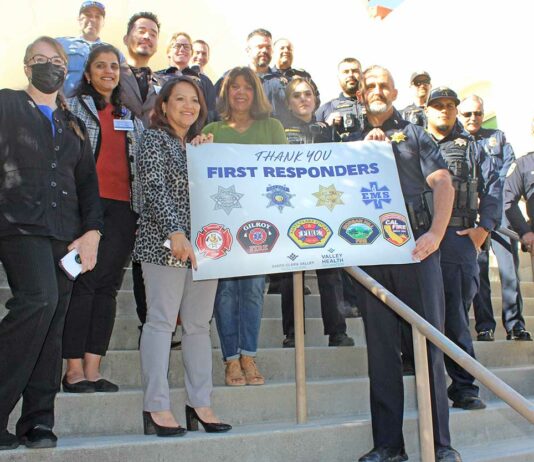 PHOTO: Giving thanks to first responders national first responders day st louise regional hospital gilroy police fire department