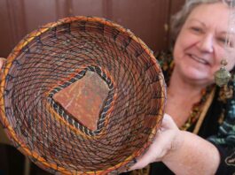 Crafts fair and picnic merge at Machado School