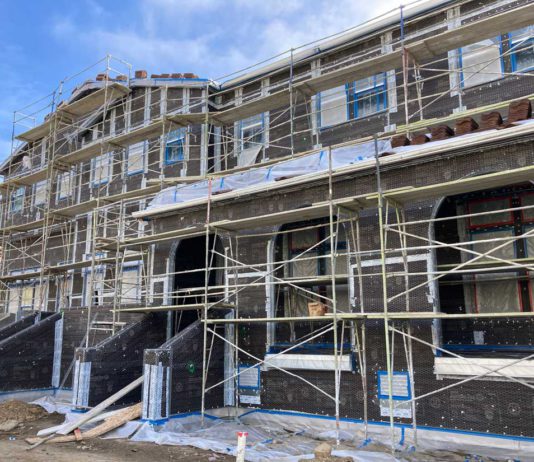 City council affirms ban on gas in new homes, commercial buildings