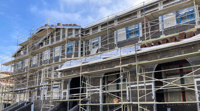 City council affirms ban on gas in new homes, commercial buildings