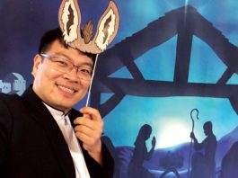 Religion: What is your favorite Christmas song? Hwapyoung Kang