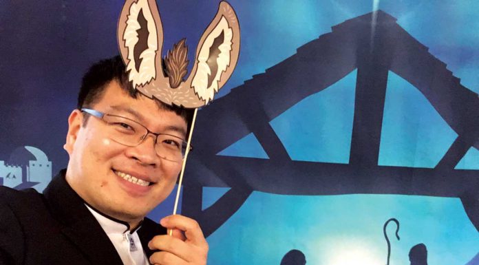 Religion: What is your favorite Christmas song? Hwapyoung Kang