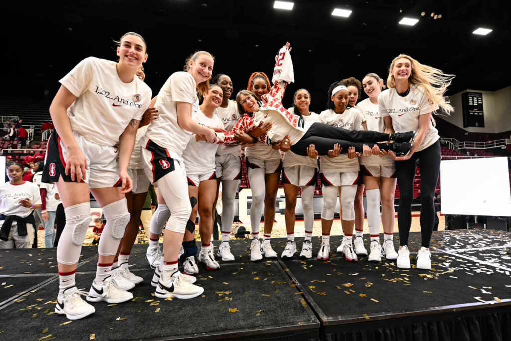 Image for display with article titled Stanford’s VanDerveer becomes all-time NCAA’s basketball leader in wins