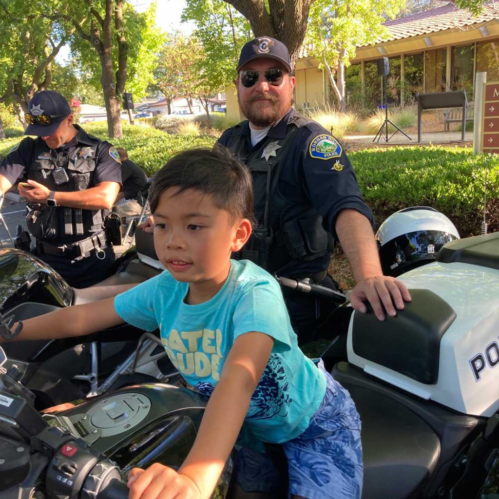 Image for display with article titled National Night Out Draws Crowds to Civic Center Plaza