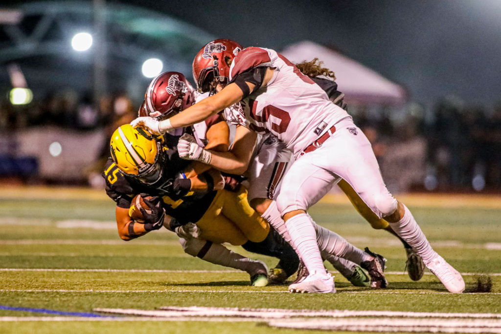 Image for display with article titled Sobrato Upends Live Oak to Win El Toro Bowl