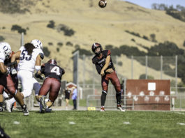 Sports Roundup: Sobrato beats Overfelt, Acorns win first