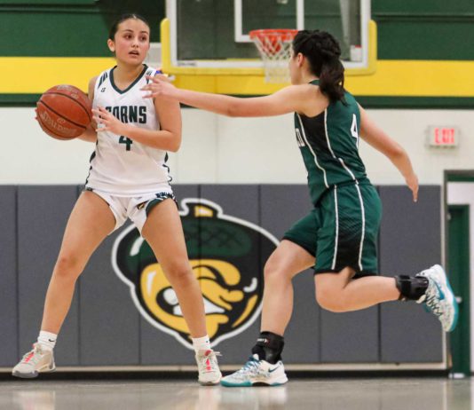 Acorns girls make school history with third straight title