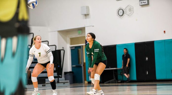 Live Oak volleyball tied for first in league at the halfway mark