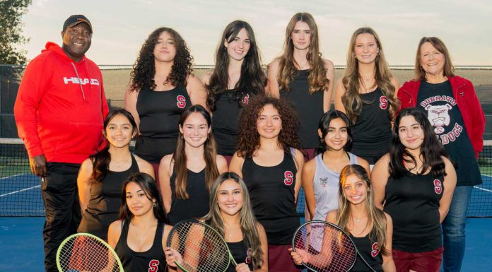 Sobrato girls tennis rolls to third place in league play