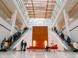 Traditional Banking Versus Digital Payments For Local Residents traditional banking vs digital payments