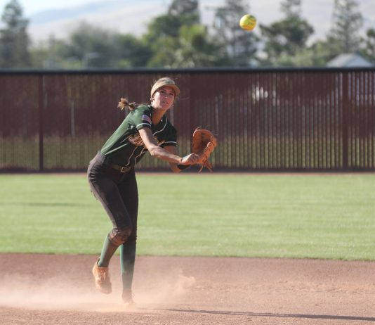 Live Oak softball rolls into CCS title game