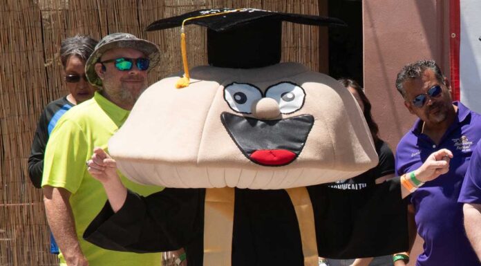 Mushroom Festival draws crowds, supports youth education