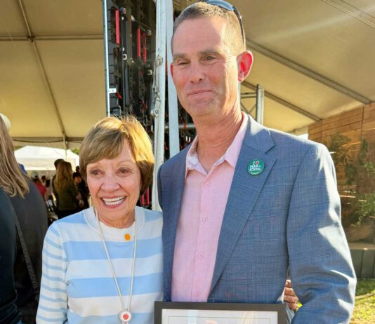 MHUSD Nutrition Director earns award for making school meals sustainableÂ